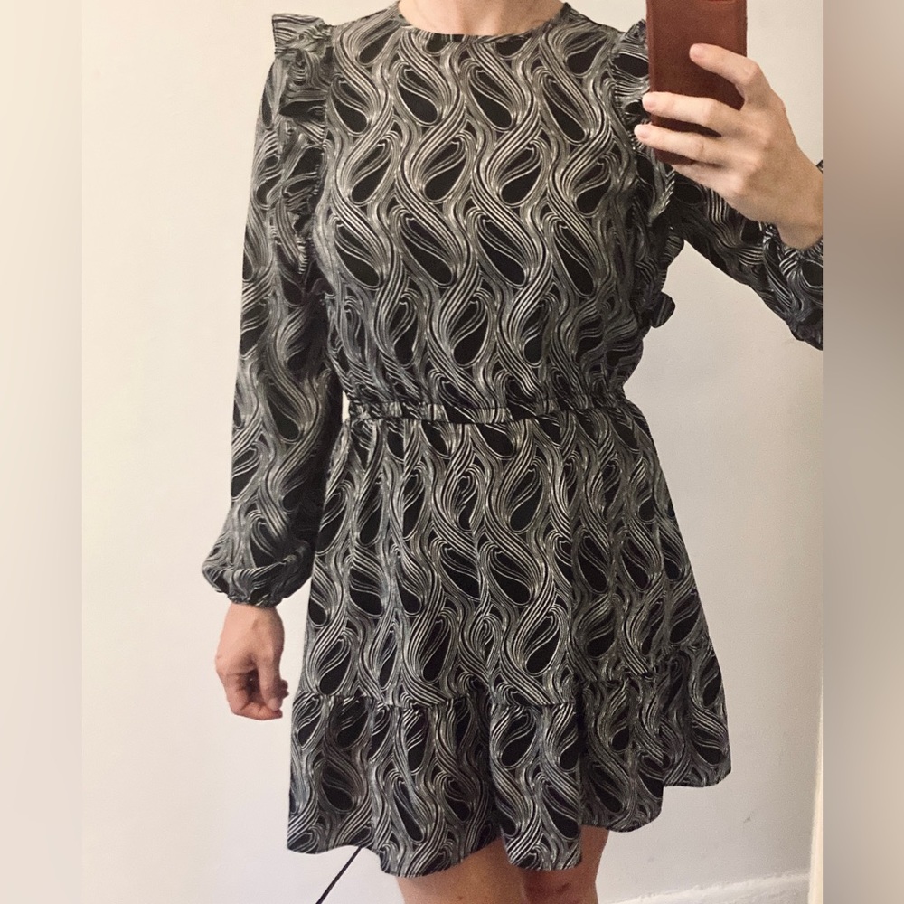Michael Kors Black and White dress - Size M